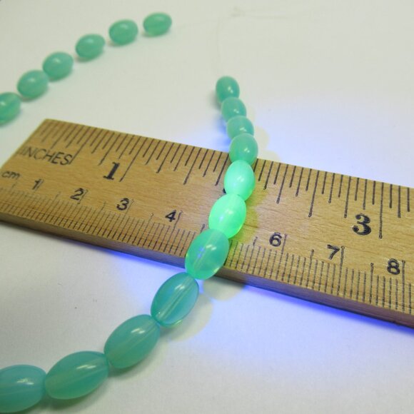 Uranium Glass Beads - Picture 5 of 7